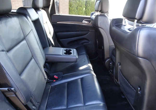 Jeep Grand Cherokee cena 75900 przebieg: 102000, rok produkcji 2018 z Białystok małe 379